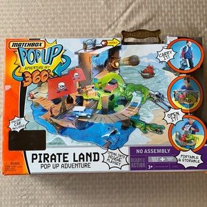 Matchbox Pirate Land Pop Up with Landrover